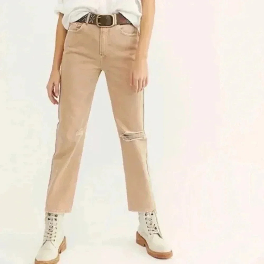 We The Free Dakota Straight Leg Tan Khaki Distressed Jean Free People  Size 27